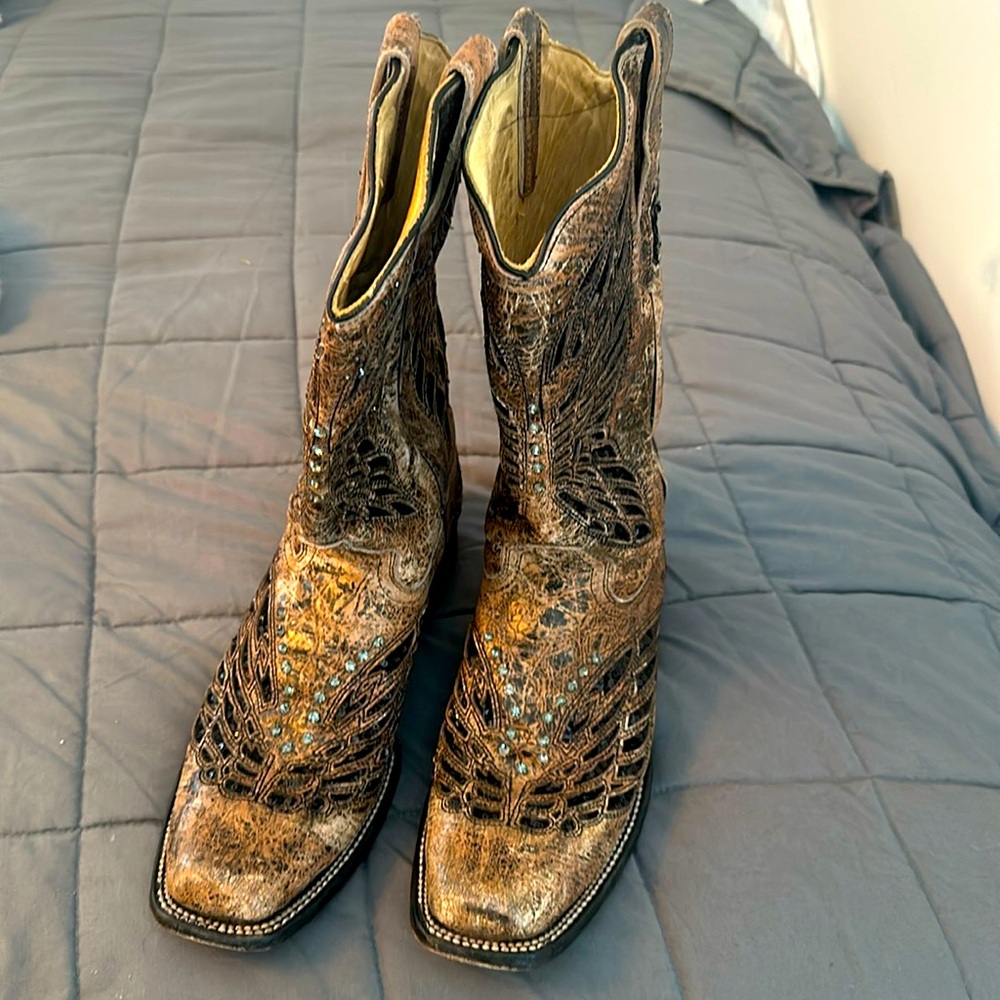 Beautiful Corral sequin Cowboy boots